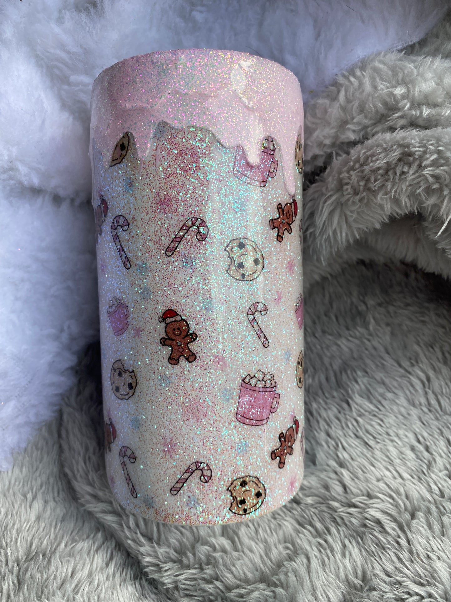 Pastel pink drip gingerbread - Crystals Design