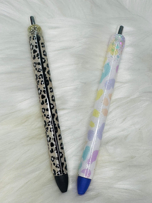 Leopard pen