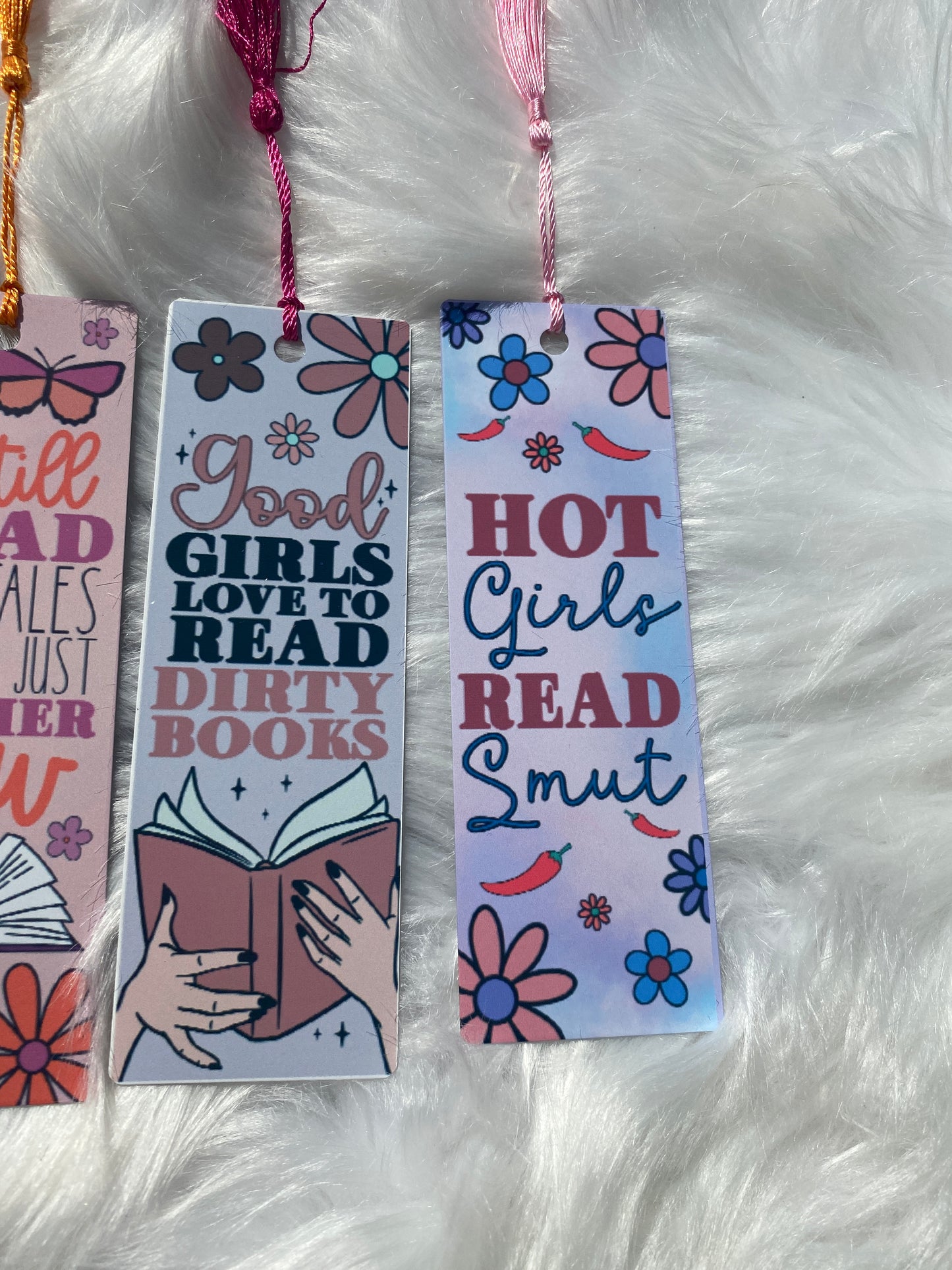 Hot Girls read smut